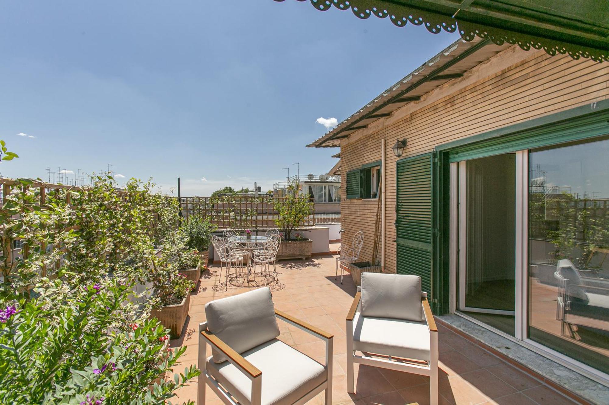 Appartement Attico Moderno Con Terrazza Vicino La Metro B *